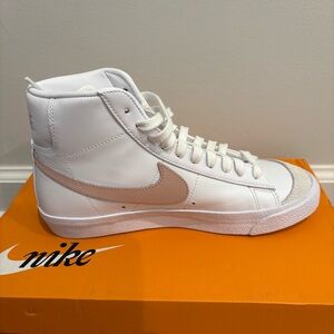Nike Blazer Mid 77 Next Nature White Pink High Top Sneakers Size 9
